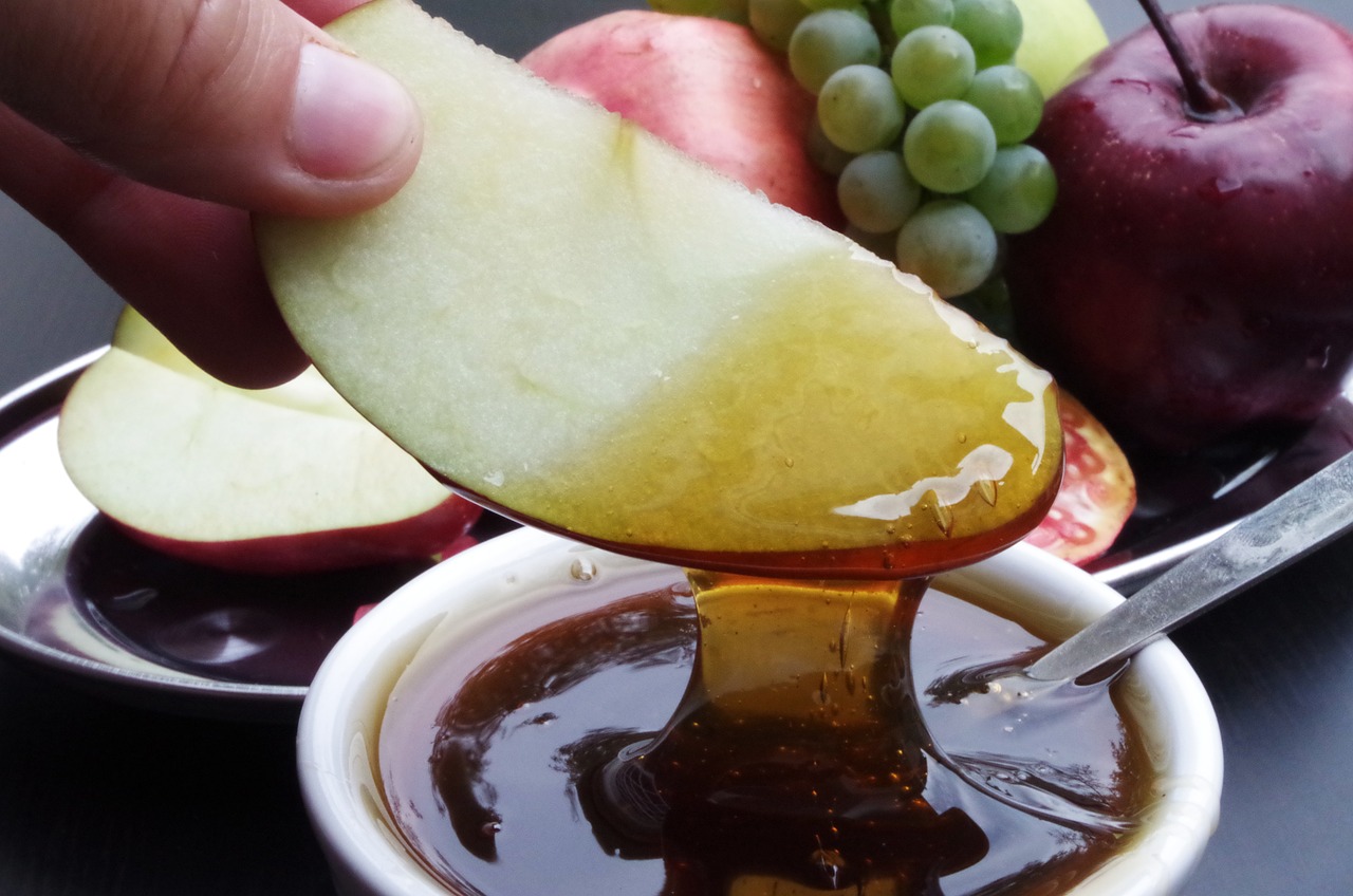 揭秘！牛奶那些不能亲密接触的水果，健康饮食需知！