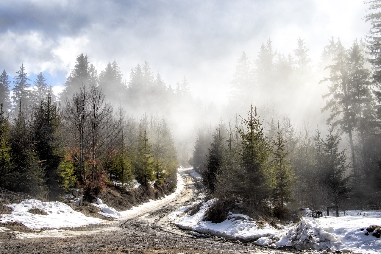 河南永城遭遇严重水灾，多处被淹，积水最深达两米多